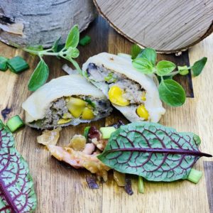 Pierogi ze szpinakiem i żółtym serem