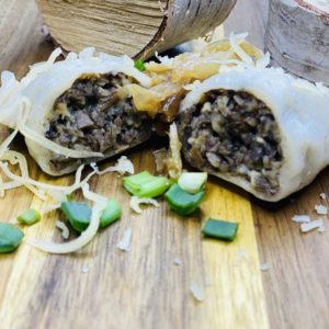 Pierogi z pieczarkami i żółtym serem