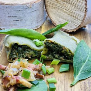 Pierogi ze szpinakiem, fetą i suszonym pomidorem